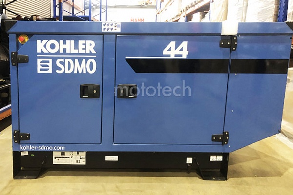SDMO J44K в кожухе